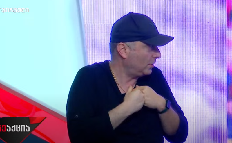 ბიჭებო, არ მიაქციოთ არანაირ კომენტარს ყურადღებას, თქვენი საქმე იცით ხუთიანზე და წინ გამარჯვებისკენ - ფხაკაძე