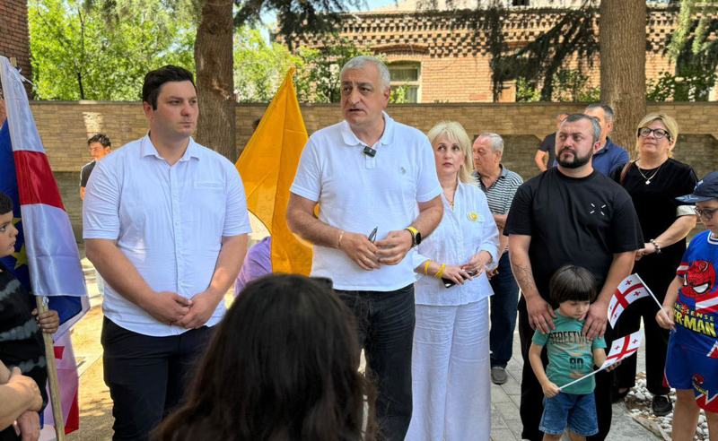  ხაზარაძის პარტია რეგიონულ ცენტრებს აძლიერებს - "ლელომ" ხაშურში ახალი ოფისი გახსნა 