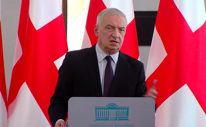 თუკი ის რუსეთის ფედერაციას წარმოადგენს, ეს მას ღირსებას არ აკლებს. სპორტში მიღწევები არის თემა, ალბათ - ვოლსკი