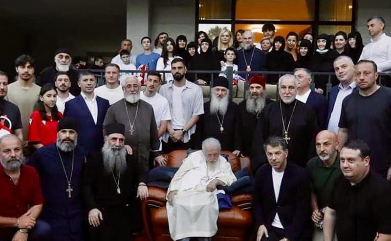 ილია მეორე საქართველოს ნაკრების ფეხბურთელებს შეხვდა 