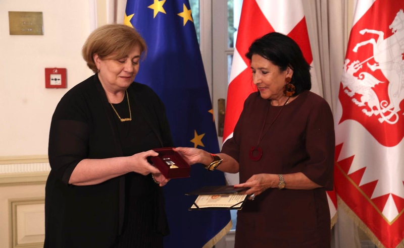 პრეზიდენტმა საქართველოში სტარტაპ ეკოსისტემის ჩამოყალიბება-განვითარებაში შეტანილი განსაკუთრებული პირადი წვლილისათვის გიორგი ტუხაშვილი ღირსების მედლით დააჯილდოვა