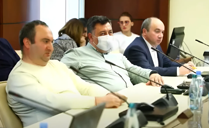 იუსტიციის უმაღლესი საბჭოს სხდომებზე აღარავის უშვებენ - რას მალავენ საბჭოს გავლენიანი წევრები?