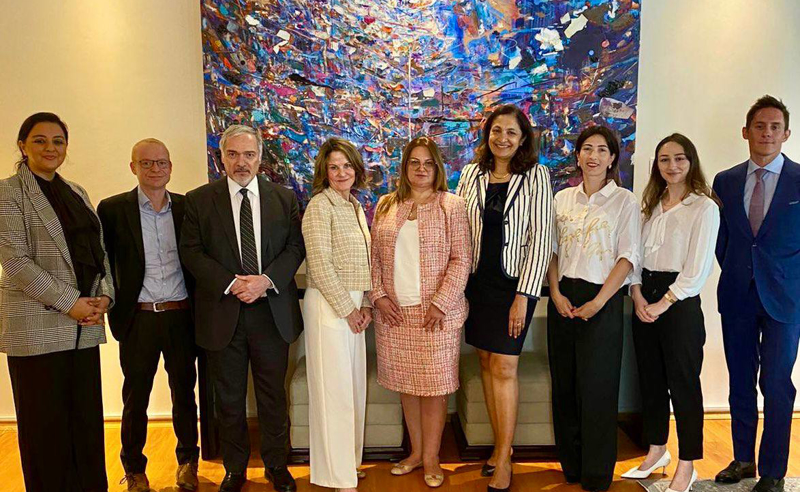 მოხარული ვარ, რომ შევხვდი გაბედულ ქართველ სამოქალაქო საზოგადოების წარმომადგენლებს - უზრა ზეია