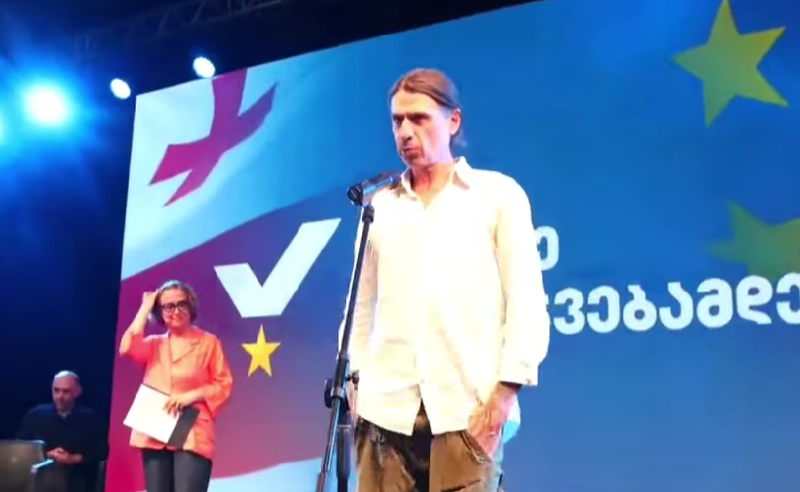 ილიკო სუხიშვილი ახალგაზრდებს: გვაქვს ორი ვარიანტი - ერთ მხარეს არის თეთრი, მეორე მხარეს შავი