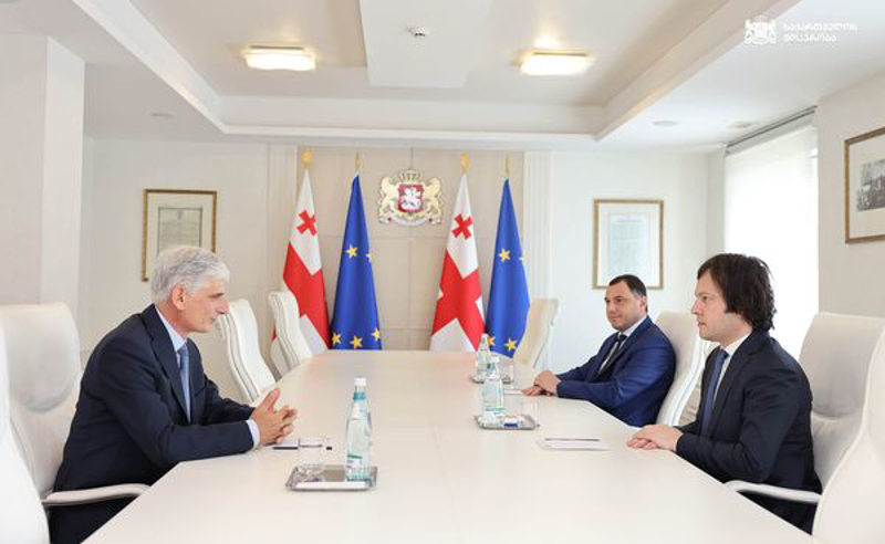 პრემიერმა KIU-ს ახალ რექტორს მთავრობის სახელით მხარდაჭერა აღუთქვა - მთავრობის ადმინისტრაცია