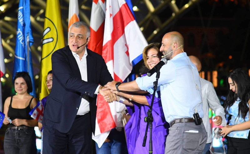 პრეზიდენტს მნიშვნელოვან პარტნიორად მოვიაზრებთ - სალომე ზურაბიშვილი ახალი პოლიტიკური ცენტრის ლიდერებს ხვდება