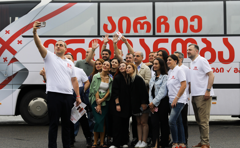 „ერთიანობა - ნაციონალურმა მოძრაობამ“ რეგიონალური ტურნე დაიწყო