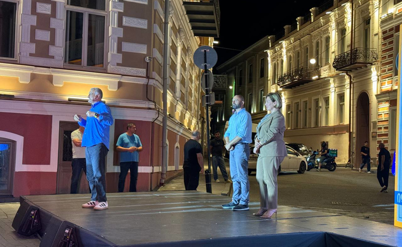 ხაზარაძე: დღეს ვდგავართ გზის გასაყარზე, იქნება საქართველო თავისუფალ სამყაროსთან ერთად, თუ იქნება რუსეთის ქვეშევრდომი