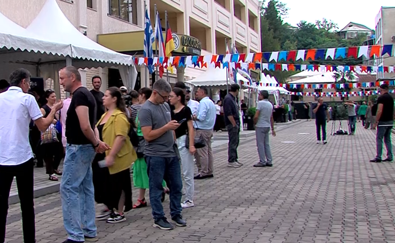 “დემოკრატიით შეშინებული ხელისუფლება“ - “ოცნებამ“ ბათუმში “დემფესტი“ ჩაშალა