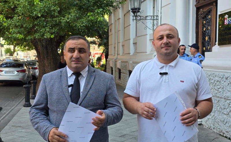 ივანიშვილმა აჭარაში შემოგვთავაზა თავისი ორი „დელეცი“ ანზორ ბოლქვაძე და გია ჭყონია,  რომლებმაც მილიონობით ლარი იშოვეს სახელმწიფოს ხარჯზე - რეზო ხარაზის და ბონდო თედორაძის ბრიფინგი