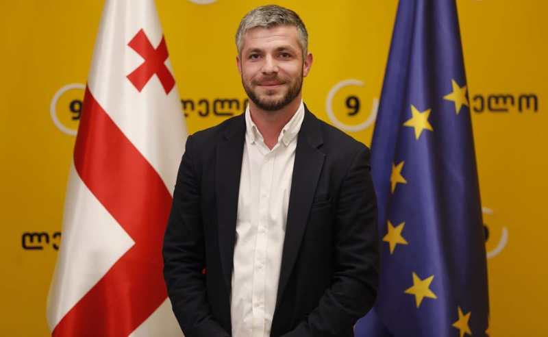 შუშის კოლბაში მოქცეულ ივანიშვილს წარმოუდგენელი შიშები აქვს - კუპრაძე