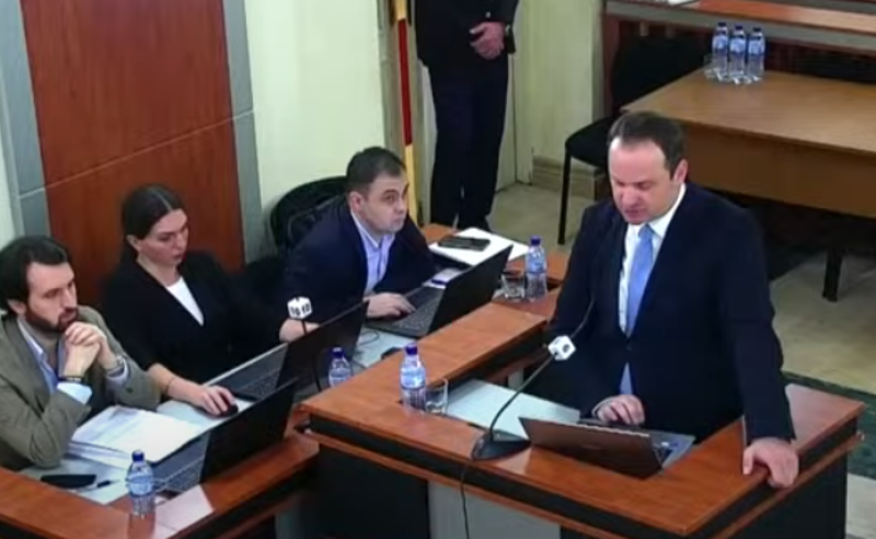 იმეორებს რუსული კანონის სულისკვეთებას და პირველიდან ბოლო სიტყვამდე 78-ე მუხლს ეწინააღმდეგება - პრეზიდენტის წარმომადგენელი