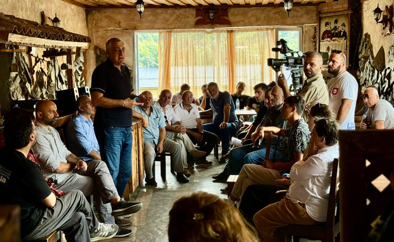 კოალიცია "ძლიერი საქართველოს“ ლიდერები ქედაში მოსახლეობას შეხვდნენ