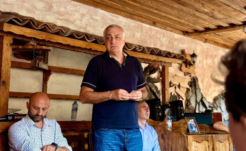 “გამოდით და პირდაპირ თქვით, რომ არ გინდათ იყოთ მონურ მორჩილებაში“ - ხაზარაძის მიმართვა ოზურგეთელებს