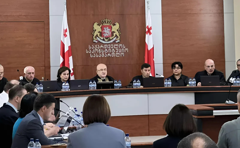 ხმაური და დაპირისპირება საკონსტიტუციო სასამართლოში - ისტორიული სხდომის დეტალები