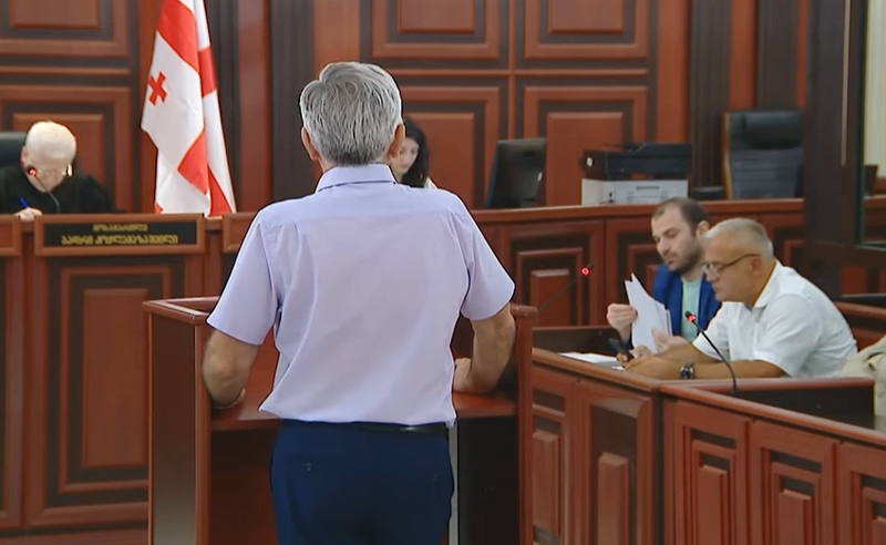 ე.წ. პიჯაკების საქმე პროკურატურას მძიმედ შემოუტრიალდა - რაზე ილაპარაკა მოწმემ სასამართლო პროცესზე