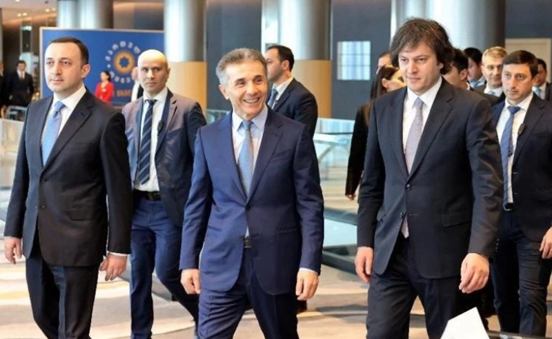 პოლიტიკური სინანულის დრო "ოცნებაში" - ივანიშვილის კარზე კრიზისია