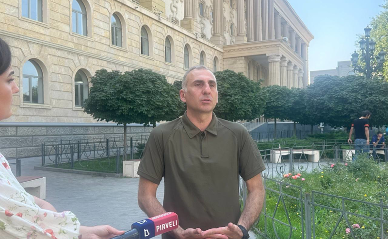 სპეცრაზმის მიერ ნაცემი ალეკო ელისაშვილი სასამართლომ 2 000 ლარით დააჯარიმა