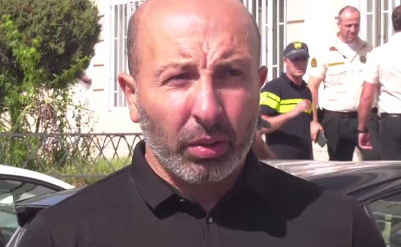 აქტივისტი, რომელიც ივანიშვილის გორში სტუმრობის დროს დააკავეს, თავისუფალია - სოსო ბაბაევის პირველი კომენტარი