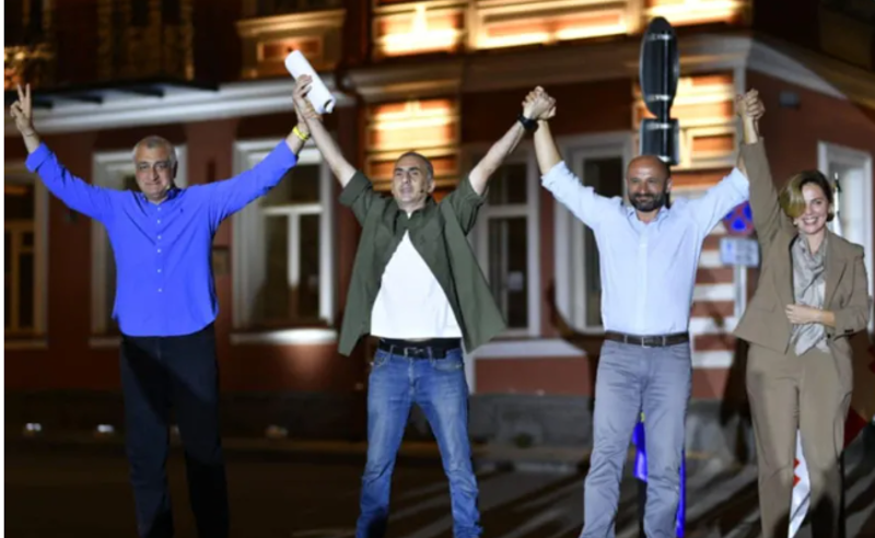 ცუცქირიძის გუნდი ამბობს, რომ ხაზარაძე მოლაპარაკებებში ოთხივე სუბიექტის სახელით მონაწილეობდა