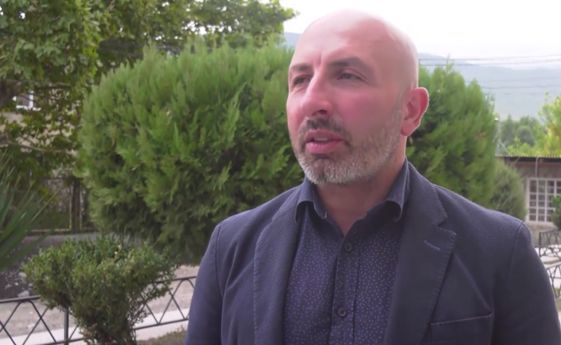 "ჩემი კანონიერად დაკავების მტკიცებულება არ აქვთ" - ბაბაევის სასამართლო პროცესი გადაიდო