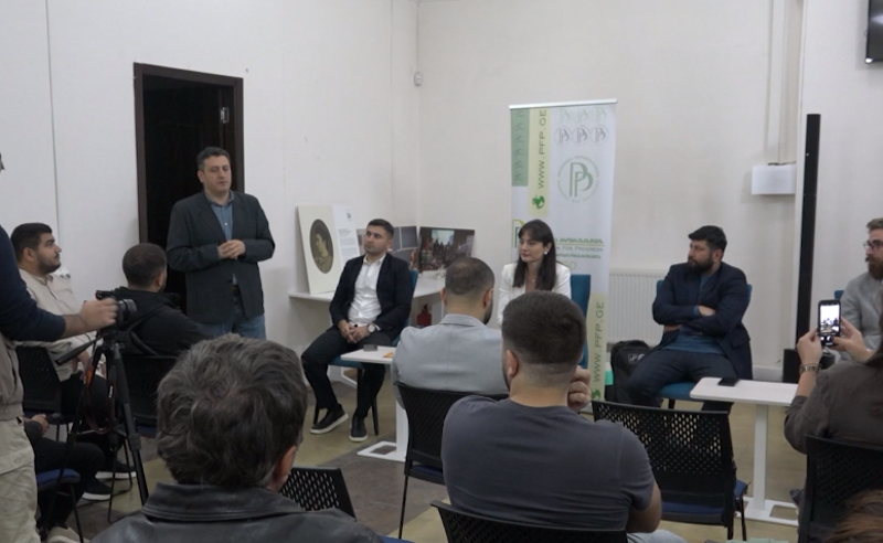 "ძლიერი საქართველოს" ლიდერები მარნეულში ახალგაზრდებს შეხვდნენ