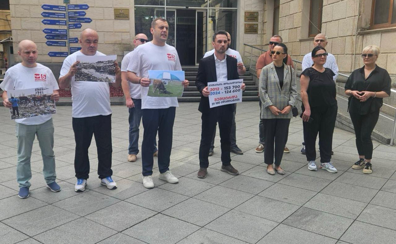 რას უნდა მისცენ ქუთაისელებმა ხმა, დანგრეულ გელათს თუ აღდგენილ ბაგრატს? ქუთაისს, როგორც საპარლამენტო დედაქალაქს თუ დანგრეულ პარლამენტის შენობას - ცამციშვილი