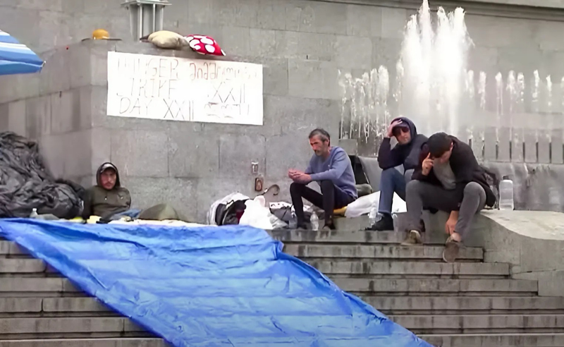 პროტესტის მე-12 დღე პარლამენტთან - რამდენიმე შუქრუთელის ჯანმრთელობის მდგომარეობა დამძიმდა