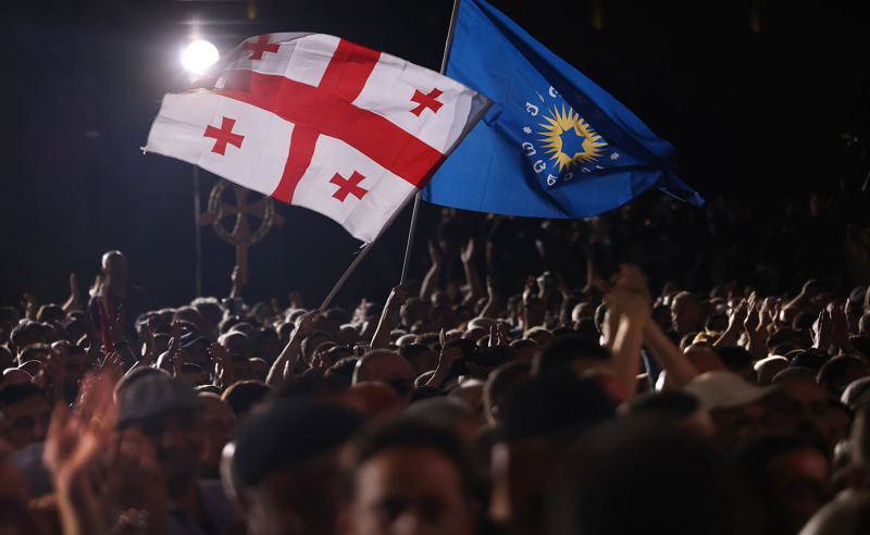შავი ფული "ოცნების" მომღერლებს? - შეისწავლის თუ არა ანტიკორუფციული სავარაუდო კანონდარღვევას