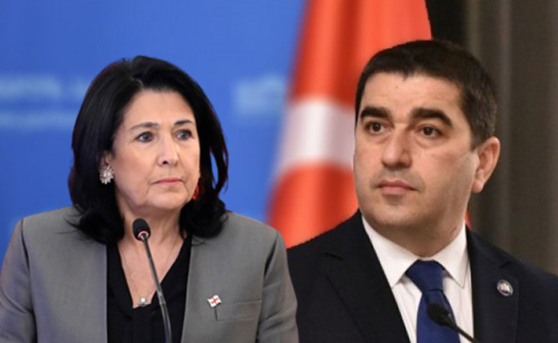 პაპუაშვილმა პრეზიდენტი "კონსტიტუციის დარღვევის რეციდივისტად" გამოაცხადა