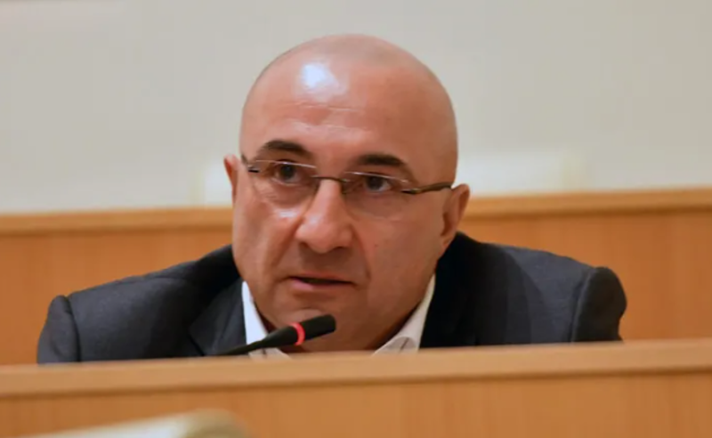 კახა ოქრიაშვილი: მთავრობამ საერთოდ ხელი რომ არ გაანძრიოს, ჩვენი ეკონომიკური ზრდა 14-17%-მდე მაინც უნდა იყოს, რადგან ეს ემიგრანტების მიერ ჩამორიცხული ფულია - ისინი კი ახერხებენ, რომ ზრდა თითქმის ორჯერ ნაკლებია