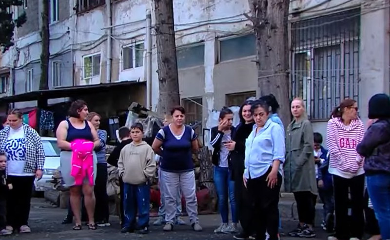 თემქაზე სოციალურად დაუცველებს ავარიული შენობიდან ასახლებენ - ხალხი დახმარებას ითხოვს