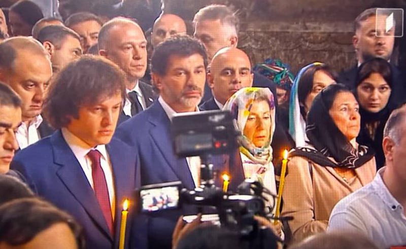 პირველი შეხვედრა იმპიჩმენტით მუქარის შემდეგ