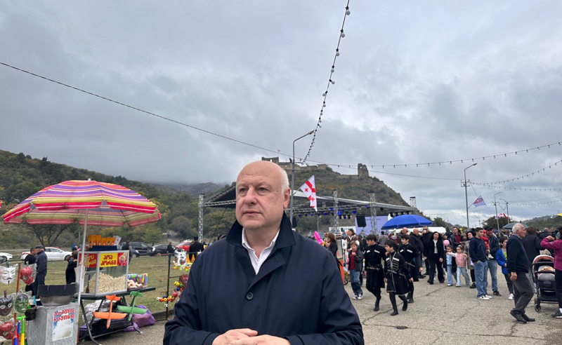 გიგი წერეთელი მოქალაქეებს სვეტიცხოვლობას ულოცავს