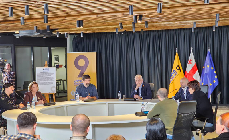 “ძლიერი საქართველოს“ ლიდერებმა განათლების სისტემის დეპოლიტიზების შესახებ მანიფესტს მოაწერეს ხელი