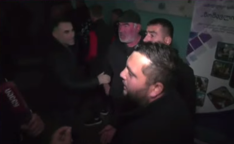შიდა ქართლში საარჩევნო უბნები "ოცნების" აგიტატორებს აქვთ ბლოკირებული 