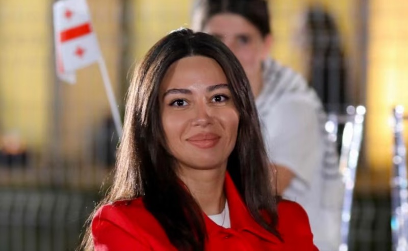 საარჩევნო უბანთან „ერთიანობა ნაციონალური მოძრაობის“ წევრს ფიზიკურად გაუსწორდნენ, ქალი კლინიკაშია გადაყვანილი