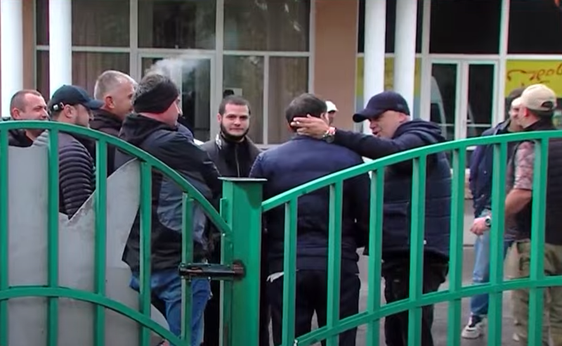 ე.წ. კარუსელი და ამომრჩეველზე ზეწოლა - ოპოზიციამ ზუგდიდში საარჩევნო უბნებზე ათობით საჩივარი დაწერა