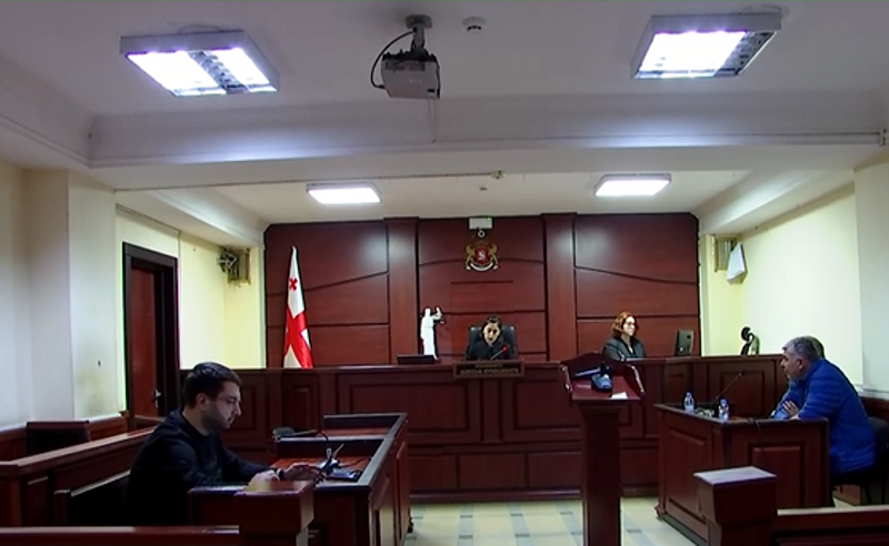 თბილისის საქალაქოში "ძლიერი საქართველოს" სარჩელი განიხილება - მოსამართლე გადაწყვეტილების მისაღებად გავიდა
