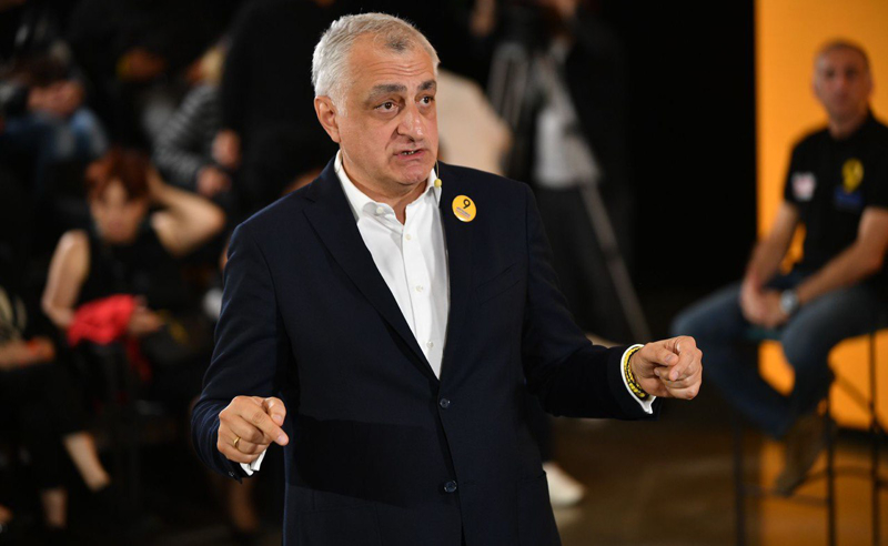 "ქართული ოცნება" მოღალატე და ხალხით მოვაჭრეა - ხაზარაძე