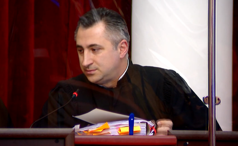 სააპელაციოში ხუჭუას განაჩენის განხილვა მიმდინარეობს - საქმის ერთ-ერთი განმხილველი მოსამართლე დიმიტრი გვრიტიშვილია