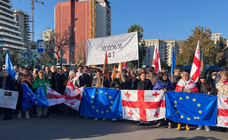 "არა რუსულ არჩევნებს!" - თბილისში აქცია-მსვლელობა ორი ლოკაციიდან მიმდინარეობს
