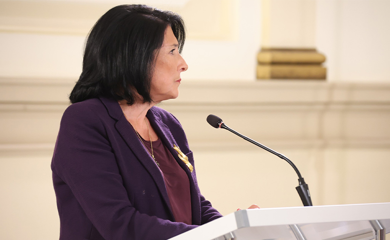 პრეზიდენტი:  პოლიტიკური კრიზისი სახეზეა, ქვეყანას დემოკრატიული ხელისუფლება არ ჰყავს