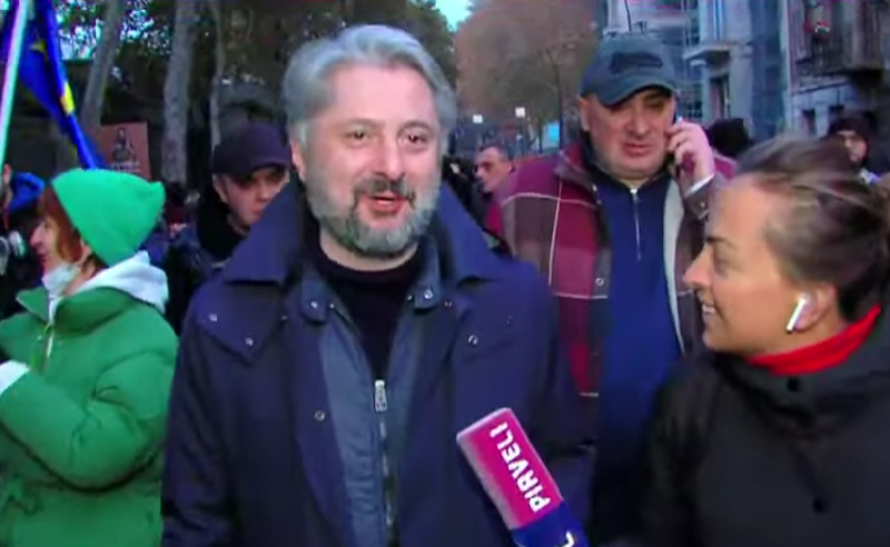 "ვივლით და ირბინონ, თუ არ უჭირთ, გამოგვეკიდონ" - გვარამიას თქმით, აქციის მონაწილეები მსვლელობას დაიწყებენ