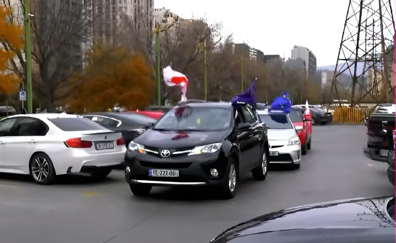 თბილისში ავტომობილებით საპროტესტო მსვლელობა დაიწყო 