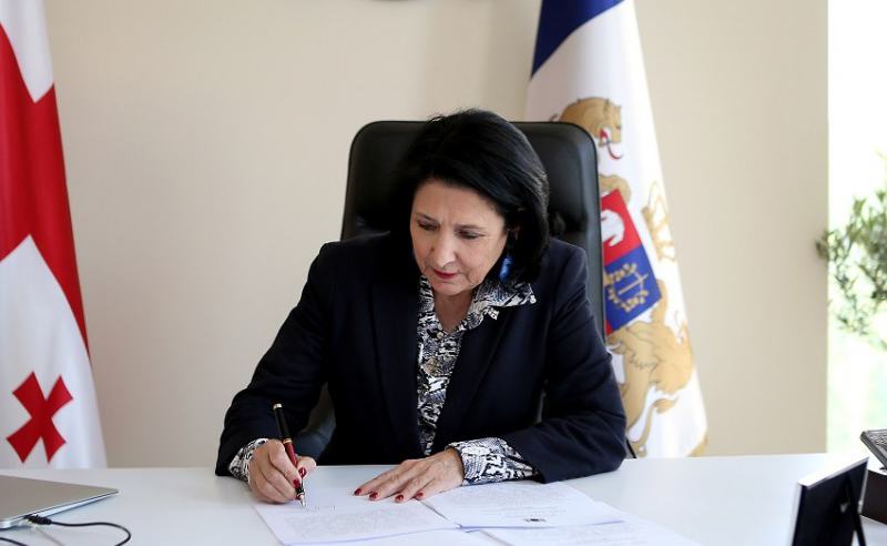 პრეზიდენტმა 8 მსჯავრდებული პირი შეიწყალა