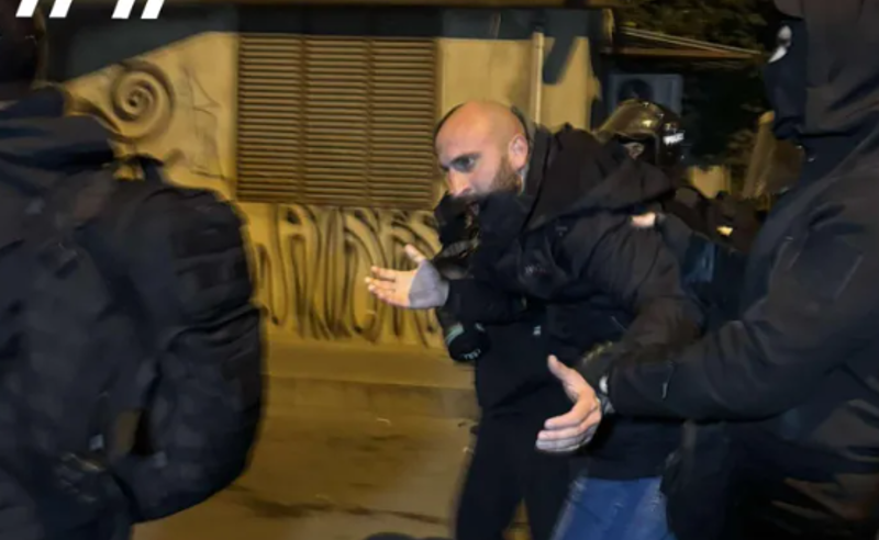 შევჩენკოს ქუჩაზე სპეცრაზმმა საპროტესტო აქციის მონაწილე დააკავა