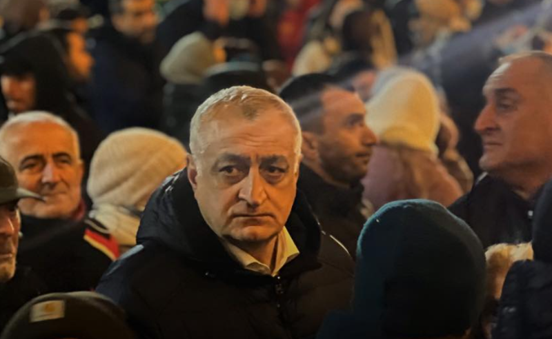 მამუკა ხაზარაძის ინფორმაციით, პრეზიდენტთან შეიქმნება საკოორდინაციო საბჭო, სადაც პარტიებთან ერთად საზოგადოების წარმომადგენლებიც გაერთიანდებიან