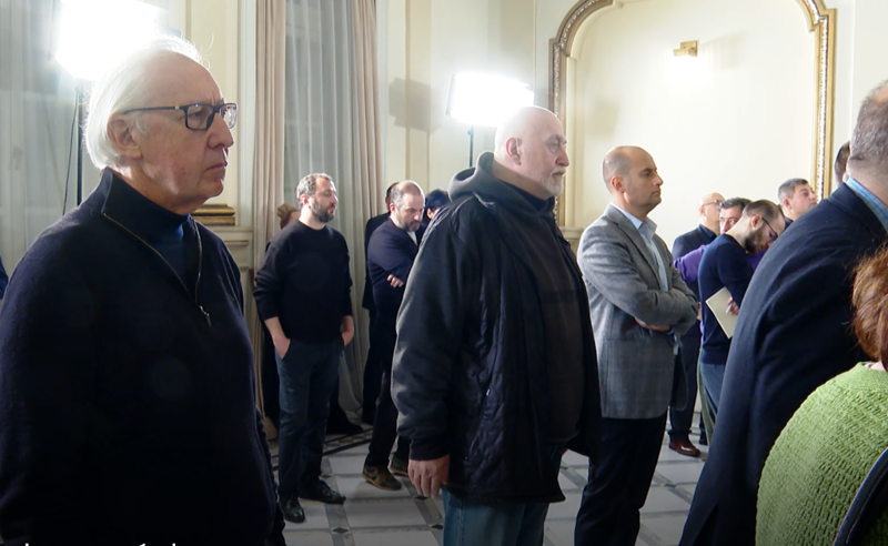 ათონელის სასახლეში პრეზიდენტთან შეხვედრაზე "ოცნების" ყოფილი ლიდერებიც გამოჩნდნენ
