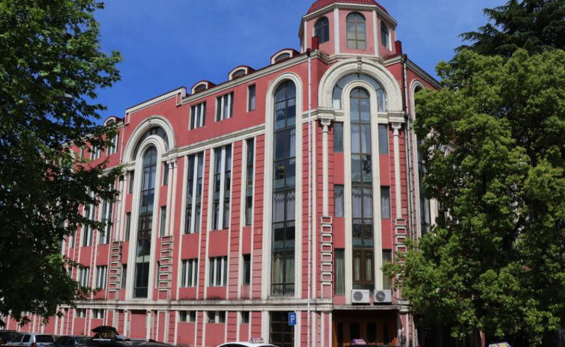 "ვითხოვთ საქართველოს კონსტიტუციის 78-ე მუხლის დაცვას" - ბათუმის წმ. ანდრია პირველწოდებულის სახელობის სკოლის პედაგოგები